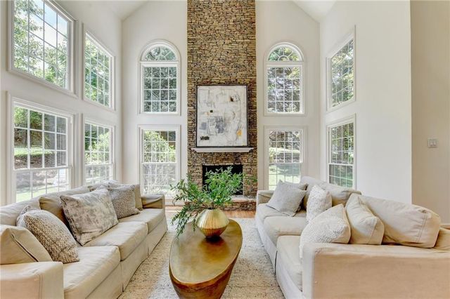 315 Willow Crescent Way, Johns Creek, GA 30022