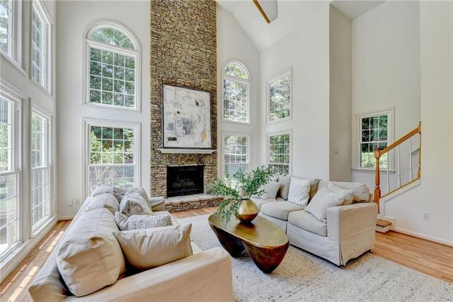 315 Willow Crescent Way, Johns Creek, GA 30022