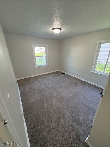 1350 Winton Avenue, Akron, OH 44320