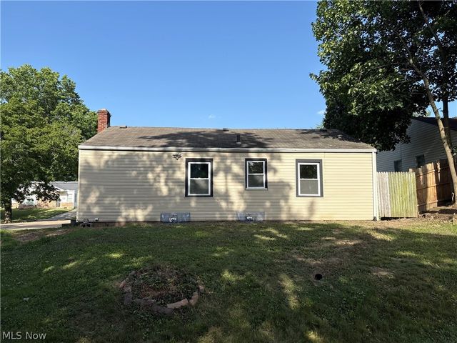 1350 Winton Avenue, Akron, OH 44320