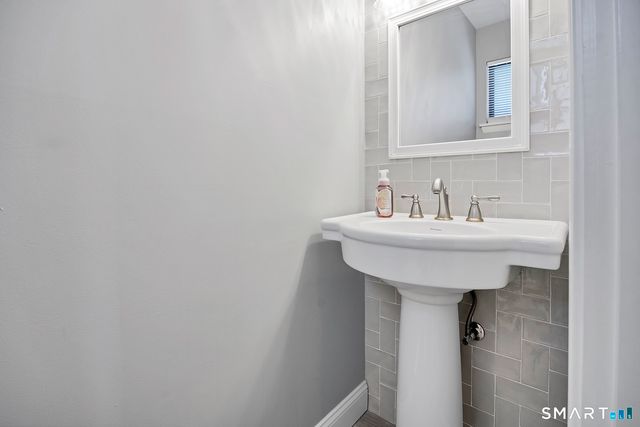 21 Hawthorn Court 21, Cromwell, CT 06416