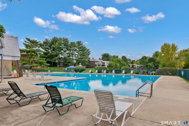 21 Hawthorn Court 21, Cromwell, CT 06416