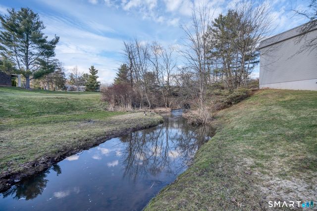 21 Hawthorn Court 21, Cromwell, CT 06416