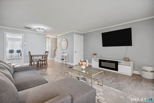 21 Hawthorn Court 21, Cromwell, CT 06416