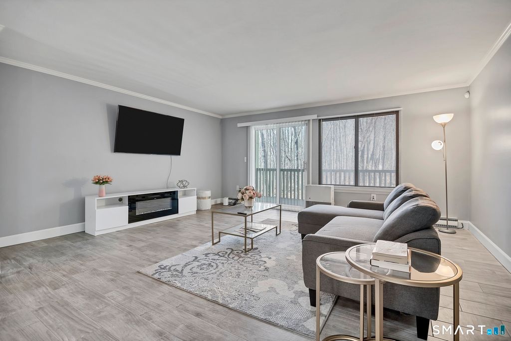 21 Hawthorn Court 21, Cromwell, CT 06416