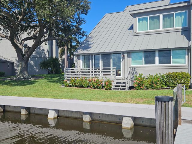 201 Spyglass Lane, Vero Beach, FL 32963