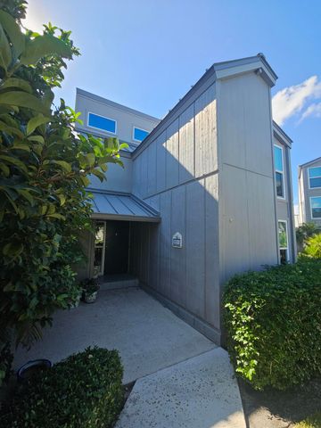 201 Spyglass Lane, Vero Beach, FL 32963
