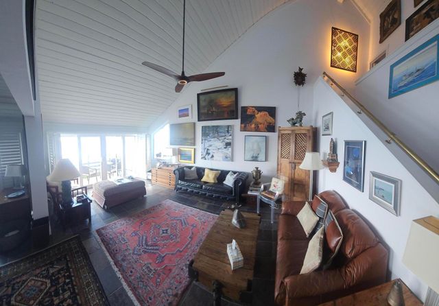 201 Spyglass Lane, Vero Beach, FL 32963