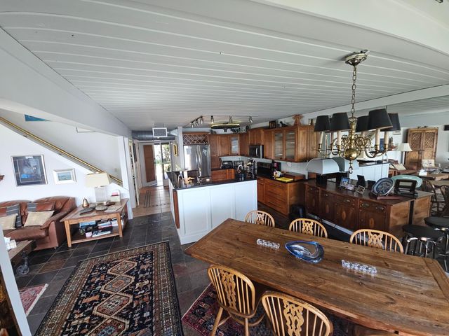 201 Spyglass Lane, Vero Beach, FL 32963
