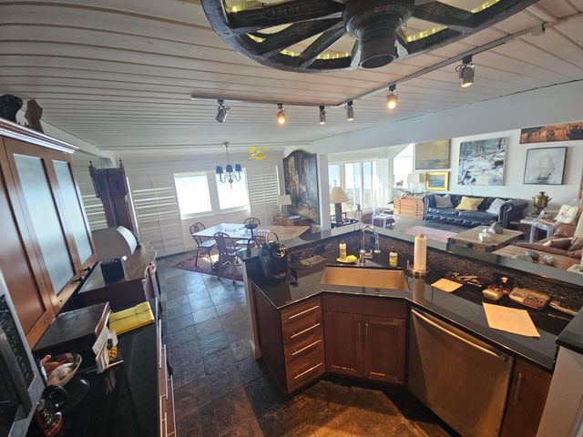 201 Spyglass Lane, Vero Beach, FL 32963
