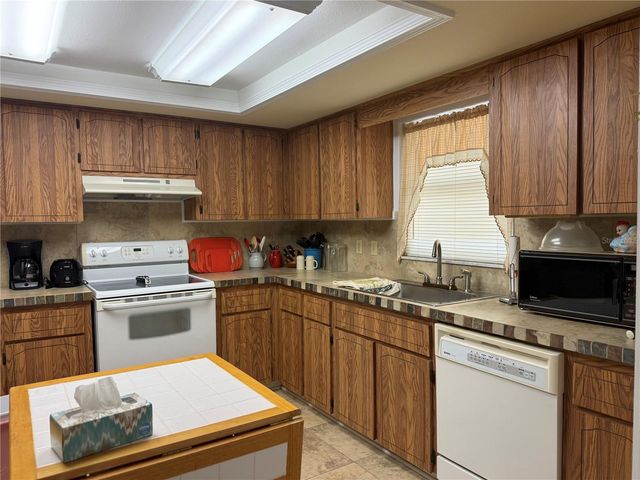 1016 FUCHSIA DRIVE, Holiday, FL 34691