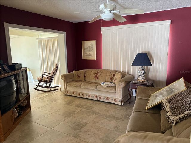 1016 FUCHSIA DRIVE, Holiday, FL 34691