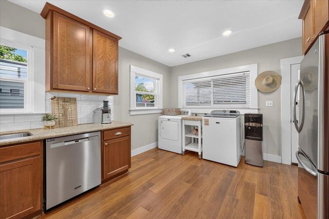 640 E Cambridge Avenue, Fresno, CA 93704