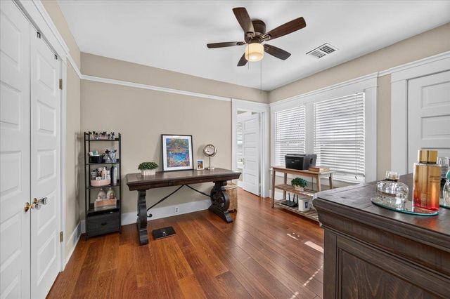 640 E Cambridge Avenue, Fresno, CA 93704