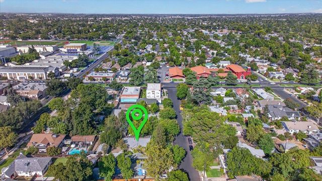 640 E Cambridge Avenue, Fresno, CA 93704