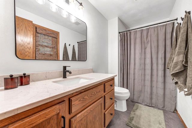 610 S WILD ROSE LANE, Appleton, WI 54914