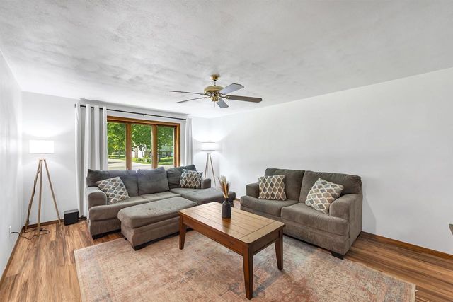 610 S WILD ROSE LANE, Appleton, WI 54914
