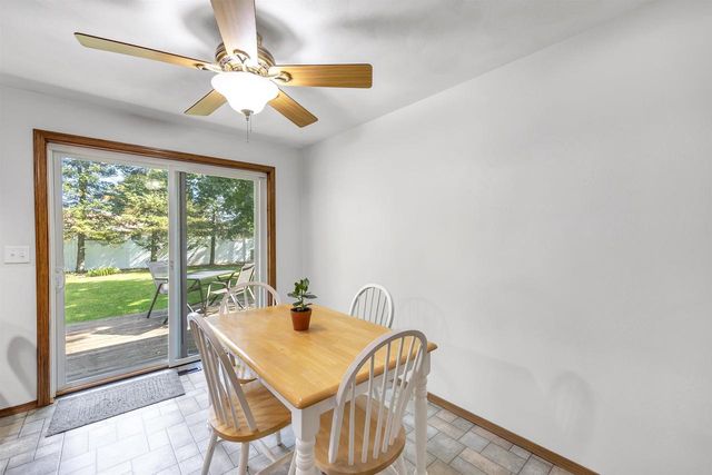 610 S WILD ROSE LANE, Appleton, WI 54914