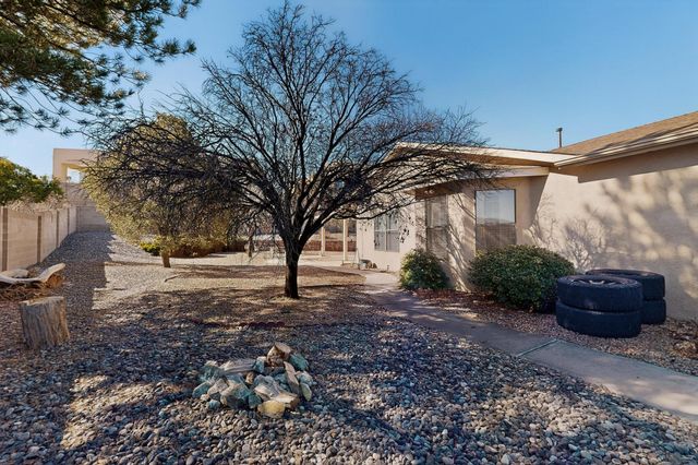 6124 Hokona Place NW, Albuquerque, NM 87120