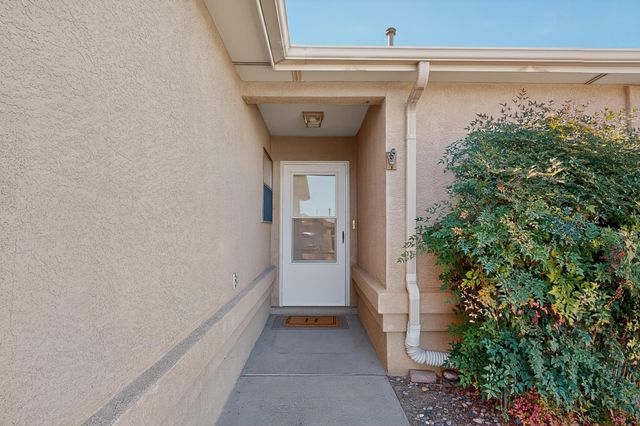 6124 Hokona Place NW, Albuquerque, NM 87120