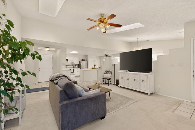 6124 Hokona Place NW, Albuquerque, NM 87120