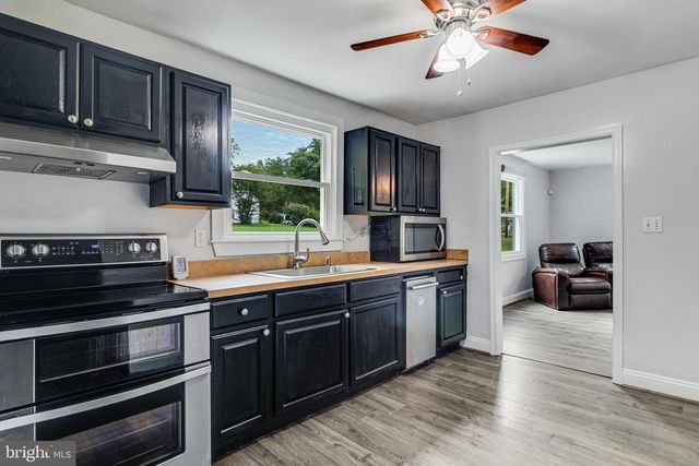 8595 FAIRGROUND RD, Bel Alton, MD 20611