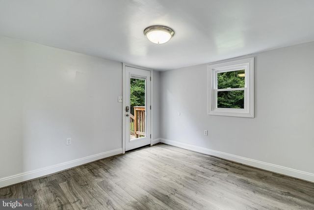 8595 FAIRGROUND RD, Bel Alton, MD 20611