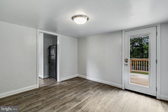 8595 FAIRGROUND RD, Bel Alton, MD 20611