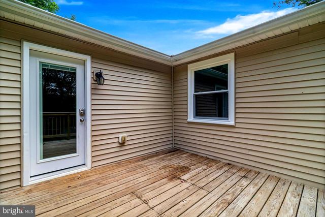 8595 FAIRGROUND RD, Bel Alton, MD 20611