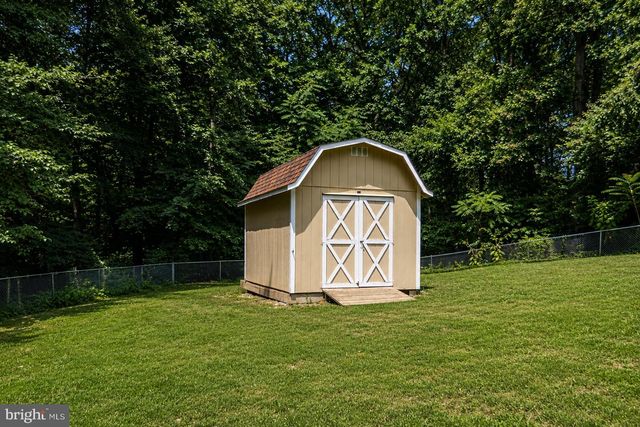 8595 FAIRGROUND RD, Bel Alton, MD 20611