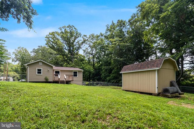 8595 FAIRGROUND RD, Bel Alton, MD 20611