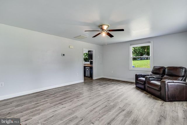 8595 FAIRGROUND RD, Bel Alton, MD 20611