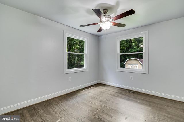 8595 FAIRGROUND RD, Bel Alton, MD 20611