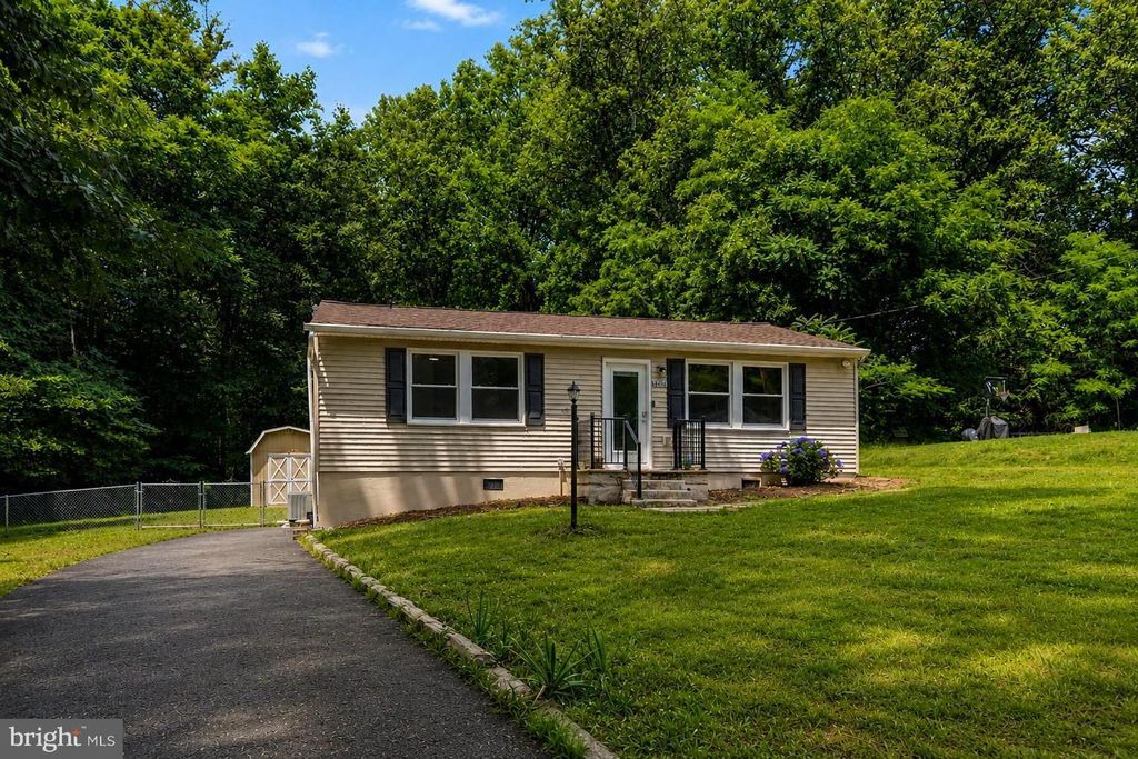 8595 FAIRGROUND RD, Bel Alton, MD 20611