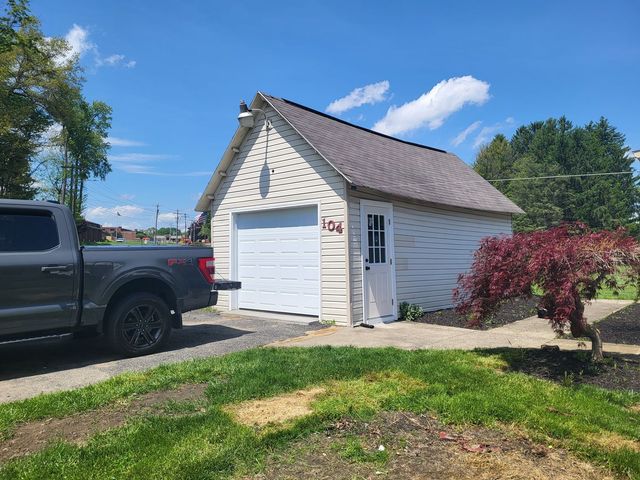 104 Sparks Ave., Twp Of But Nw, PA 16001