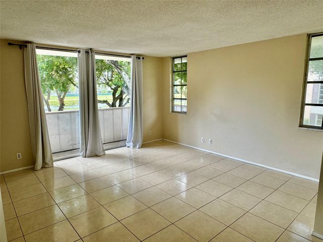 2601 S Palm Aire Dr 212, Pompano Beach, FL 33069