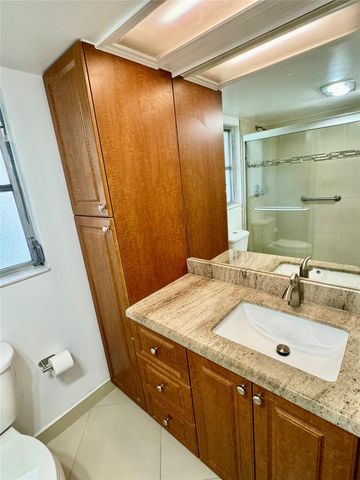 2601 S Palm Aire Dr 212, Pompano Beach, FL 33069