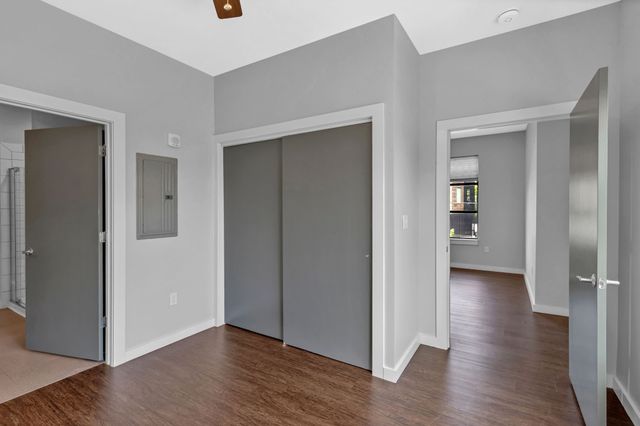 1900 12th Ave S Apt 303, Nashville, TN 37203