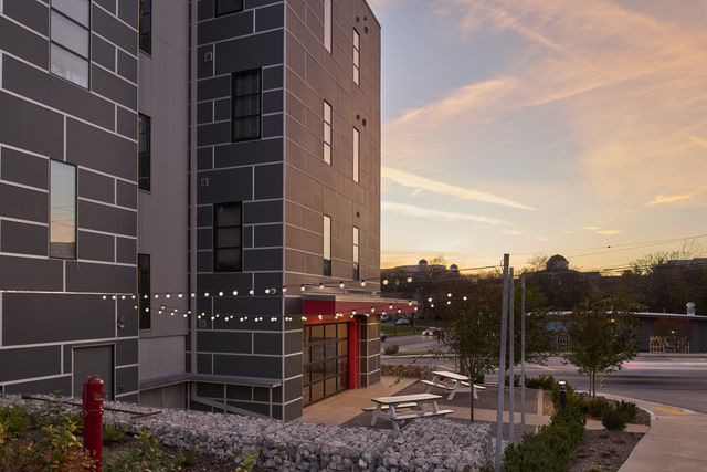 1900 12th Ave S Apt 303, Nashville, TN 37203