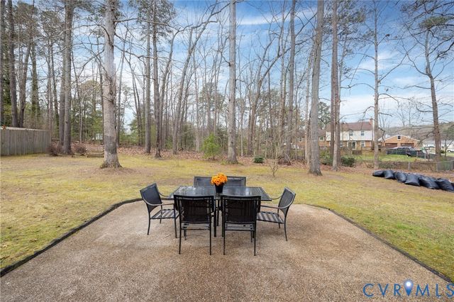 831 W Washington St, Highland Springs, VA 23075