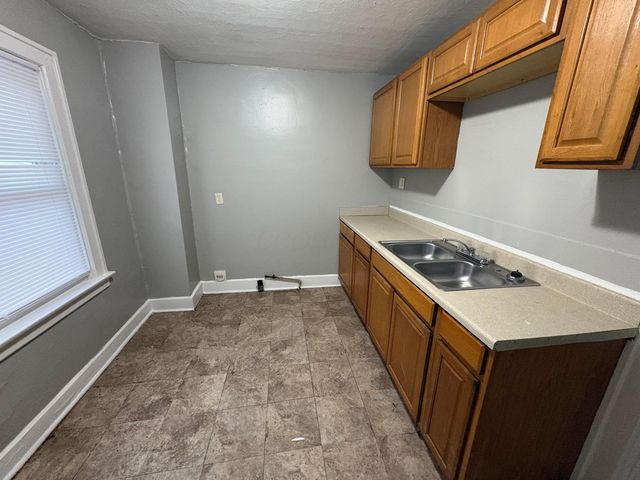 180 N Powell Avenue, Columbus, OH 43204
