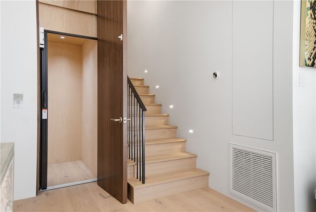 400 Heliotrope, Corona Del Mar, CA 92625