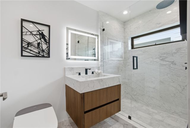 400 Heliotrope, Corona Del Mar, CA 92625