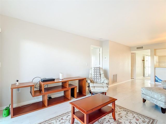 404 CERROMAR CIRCLE N 115, Venice, FL 34293