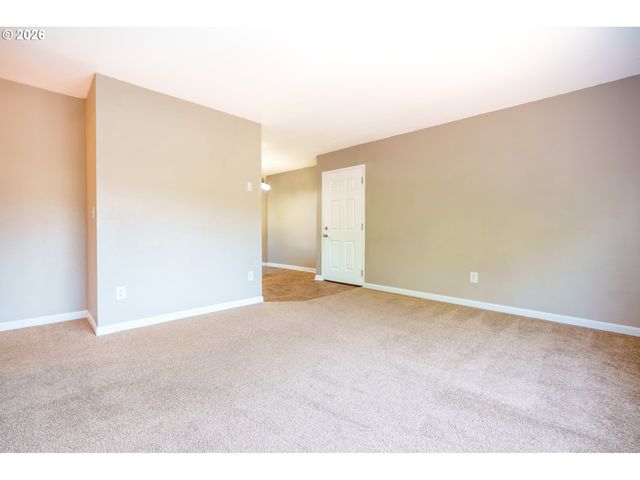 9512 N OSWEGO Ave, Portland, OR 97203