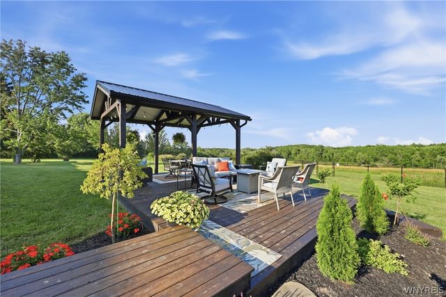 565 Schad Road, Bennington, NY 14004