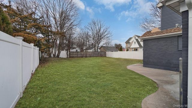 39 Acacia Avenue, Hempstead, NY 11550