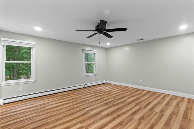 16 Dartmoor Dr, Shrewsbury, MA 01545