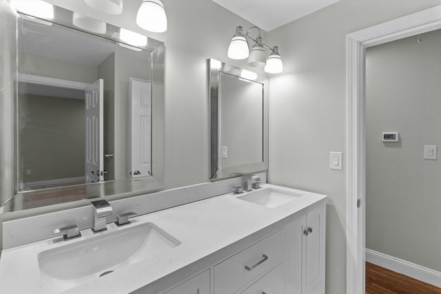 16 Dartmoor Dr, Shrewsbury, MA 01545