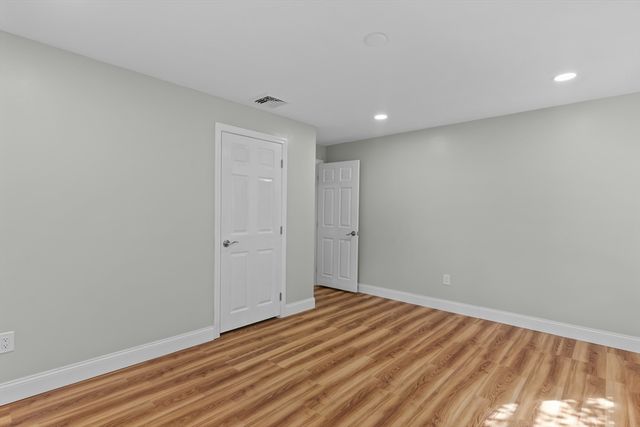 16 Dartmoor Dr, Shrewsbury, MA 01545